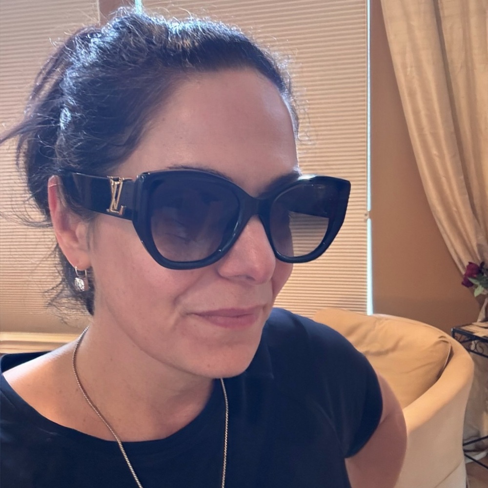 AUTHENTIC Louis Vuitton Icon Cat Eye Sunglasses - Picture 4 of 12